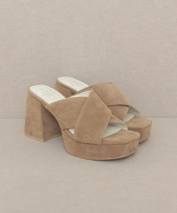 Carmen Chunky Platform Mule Heel