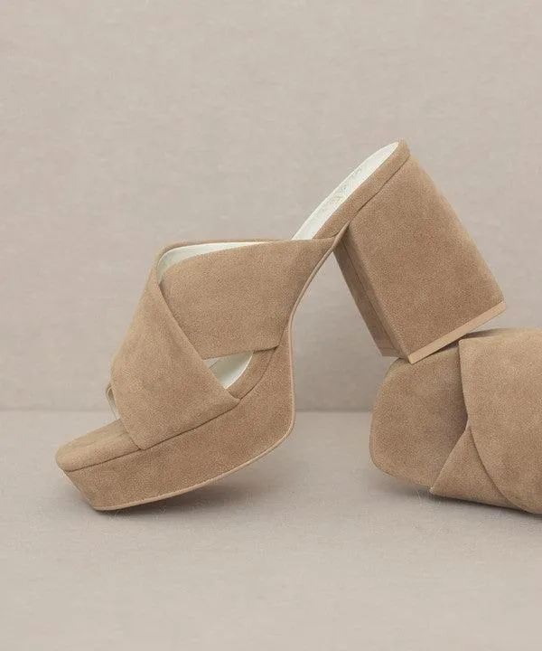 Carmen Chunky Platform Mule Heel